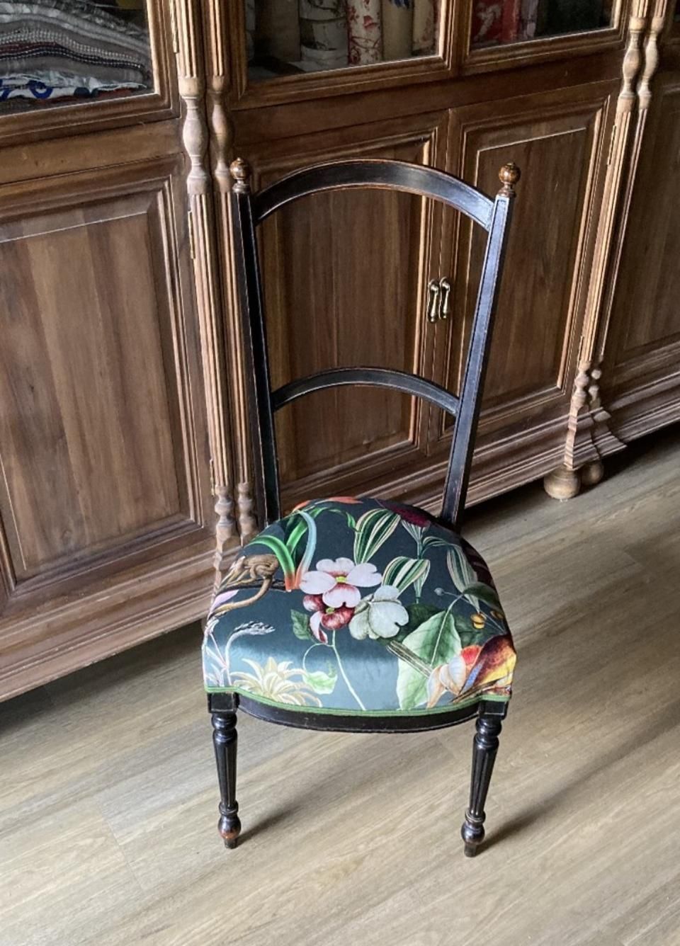 fauteuil à fleurs