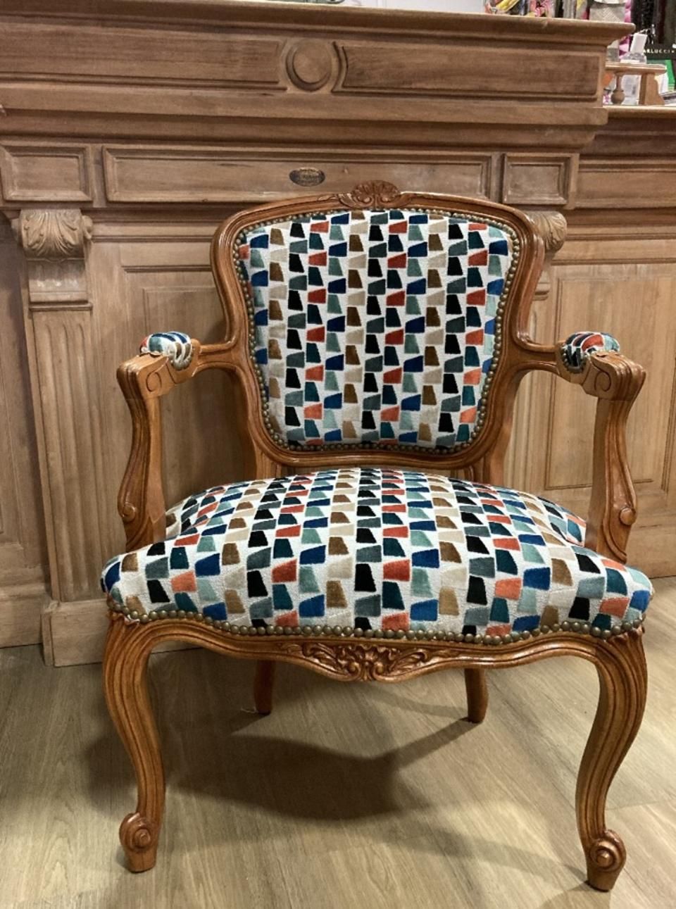 fauteuil à motifs